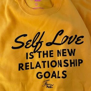 Sweatshirt-3x——Brand New!!! It was too big for me, but need to share the gift.